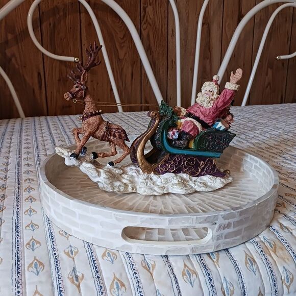 Holiday Santa And His Sleigh With Rainder - Picture 9 of 12